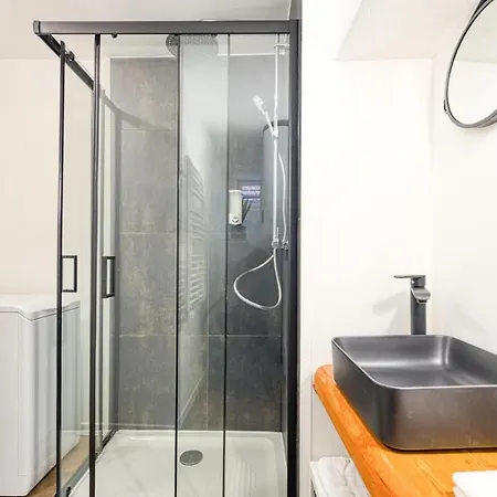 Instant De Douceur Au Pied Des Thermes דירה